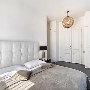 https://6-rooms.vienna-besthotels.com